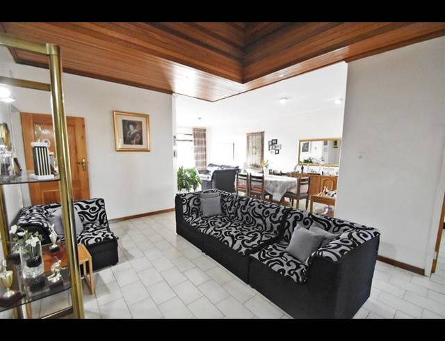 3 BEDROOM APARTMENT FOR SALE IN LINKSFIELD